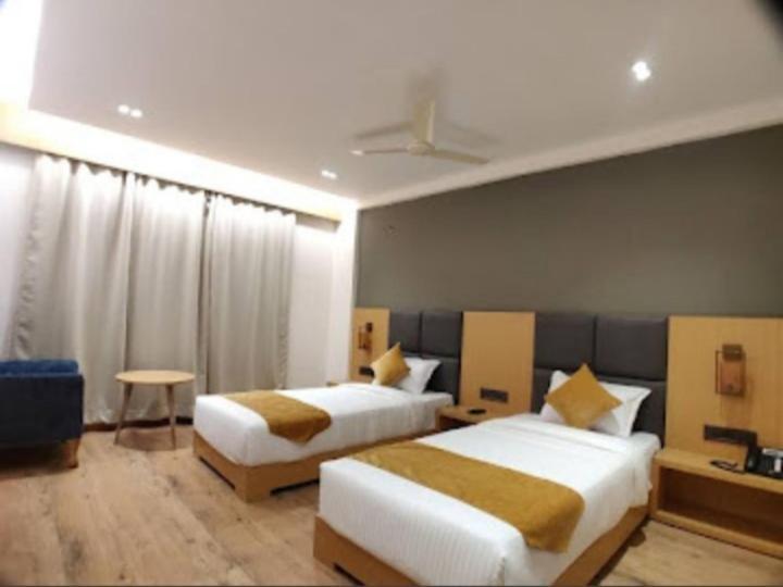 Derby Greens Hotel بوبال المظهر الخارجي الصورة